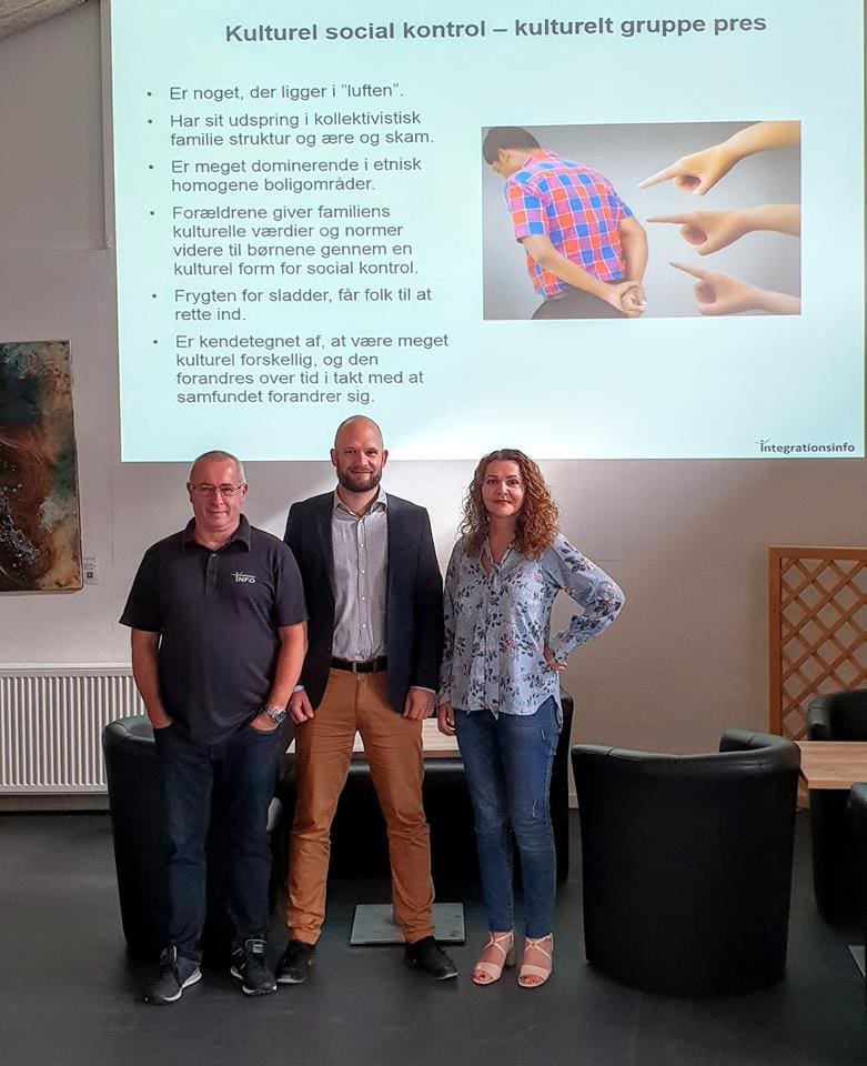 ikke-vestlige - Henrik Kokborg, Niels Jespersen, Halime Oguz